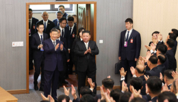 习近平参访朝鲜劳动党中央干部学校