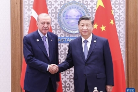 ཞི་ཅིན་ཕིང་གིས་ཐུར་ཁེའི་ཙུང་ཐུང་ཨའེ་ཨེར་ཏའོ་ཨན་ལ་ཐུག་འཕྲད་གནང་བ།