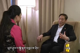 ཡུལ་ཤུལ་ཁུལ་གྱི་ཁུལ་དཔོན་ཝང་ཡུས་ཧྥུཡའུ་ལ་བཅར་འདྲི་ཞུས་པ།