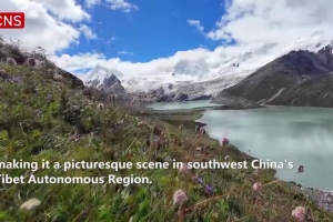 Splendid scenery of Sapukonglagabo Mountain in Tibet