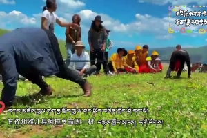 Locals participate in grassland sport games,competing and having fun together