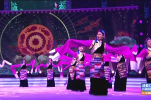 Singing clip of Tibetan song Happiness