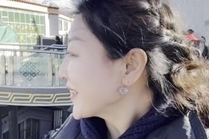Wengche Lhamo takes you to the Lhasa New Year goods market