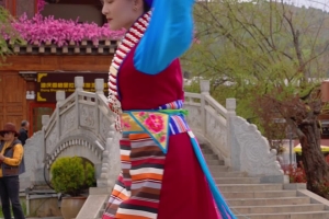 Dawa Yudron performs Tibetan dance Zayul, the Auspicious Land