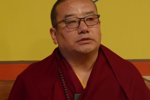 【Treasures on Plateau】Sakya monk safeguards relics throughout exhibition period