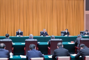 李希在湖北調研時強調 深入貫徹黨的二十大精神 以對黨絕對忠誠擔負起職責使命