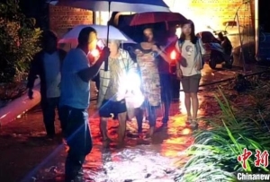 四川：暴雨藍(lán)色預(yù)警 7564人提前轉(zhuǎn)移避險