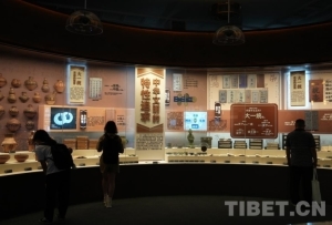 鑄牢中華民族共同體意識(shí)文物古籍展開展