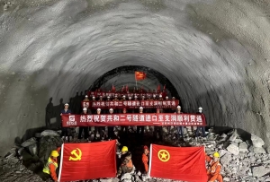 逢山開路遇水搭橋  重建美好幸福路