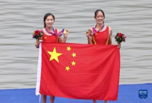 快訊：杭州亞運會首金誕生！中國選手鄒佳琪/邱秀萍獲賽艇女子輕量級雙人雙槳項目金牌