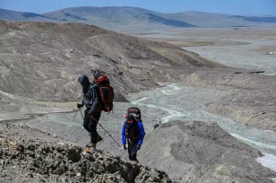Thriving mountaineering unlocks economic potential of China's remote area