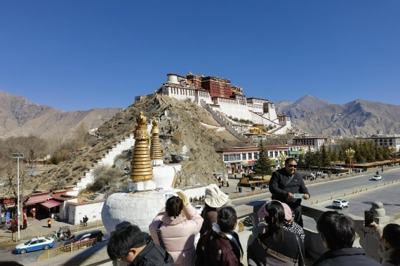 Tibet promotes travel during winter season