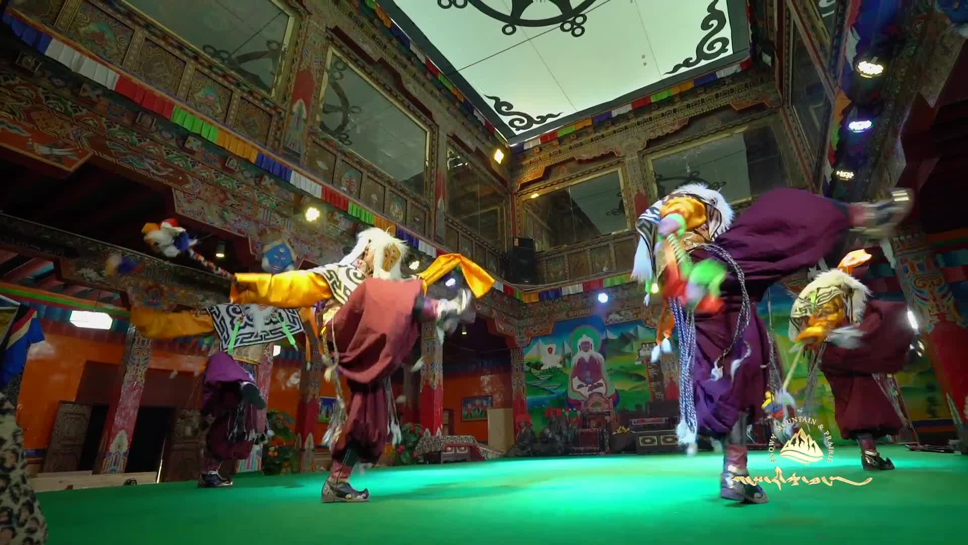 《杰诺》：理塘甲哇藏戏