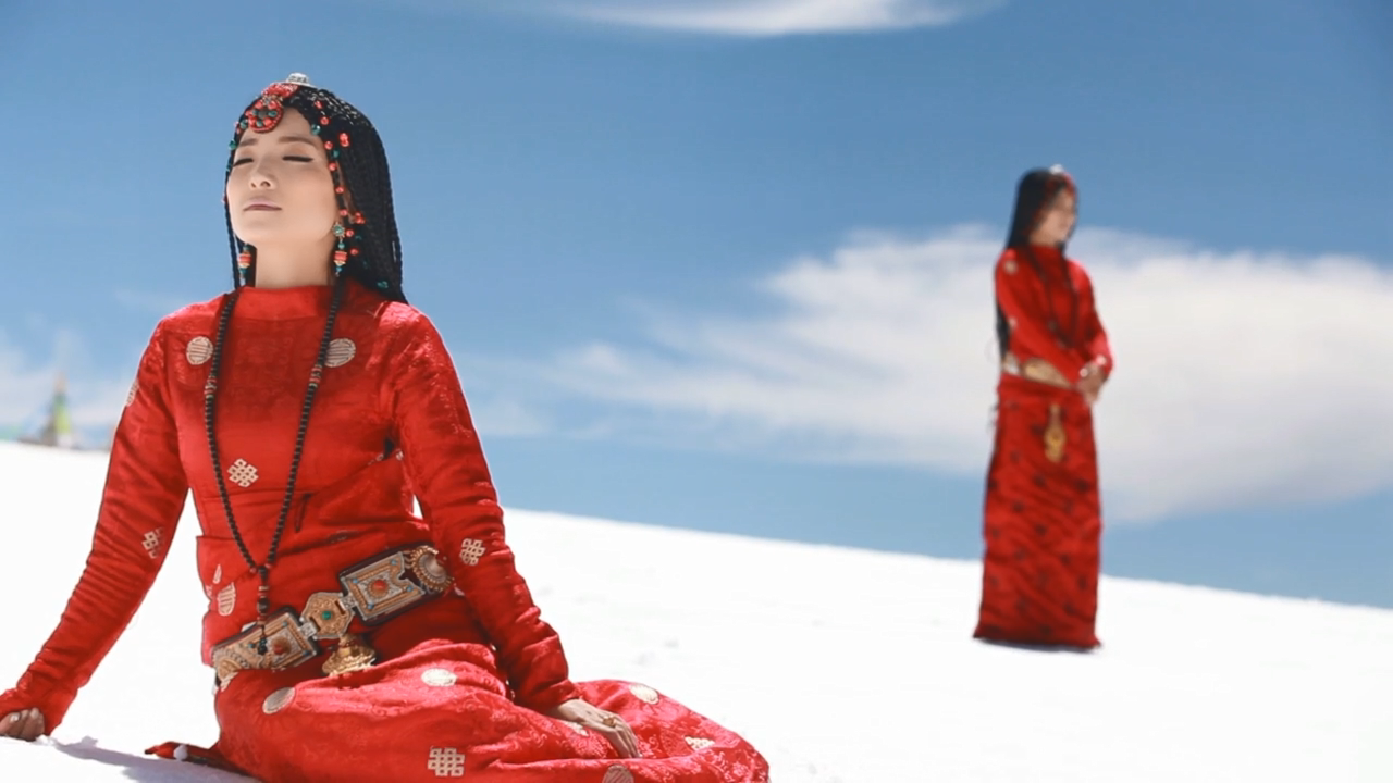 ཉི་ཟླའི་པང་གི་ནོར་བུ།