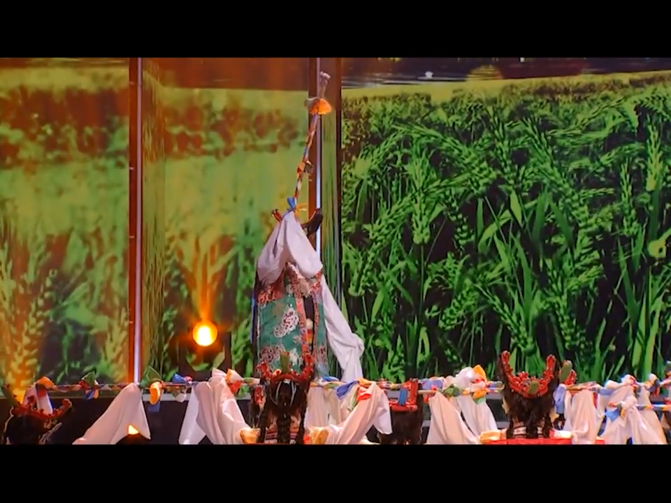 Tibetan Dance: Joyful Grassland