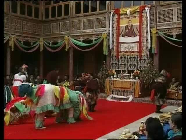 སེང་རྩེད་ཁྲོམ་པ་ཟིལ་ནོན།