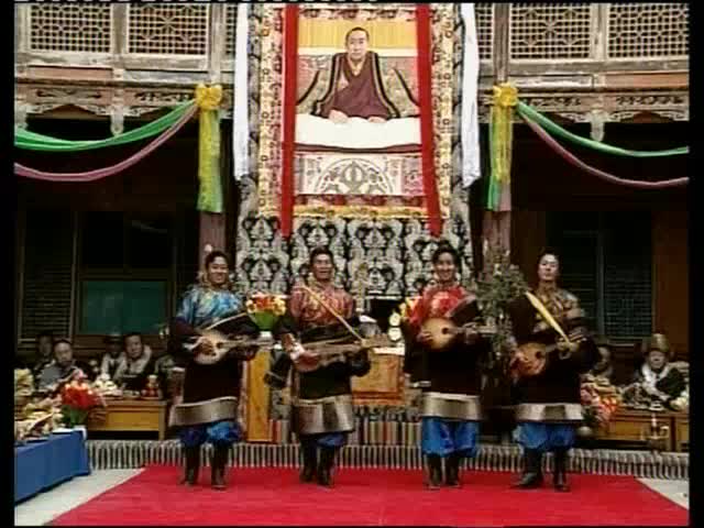 ང་ཚོ་དེ་རིང་འཛོམ་འཛོམ།