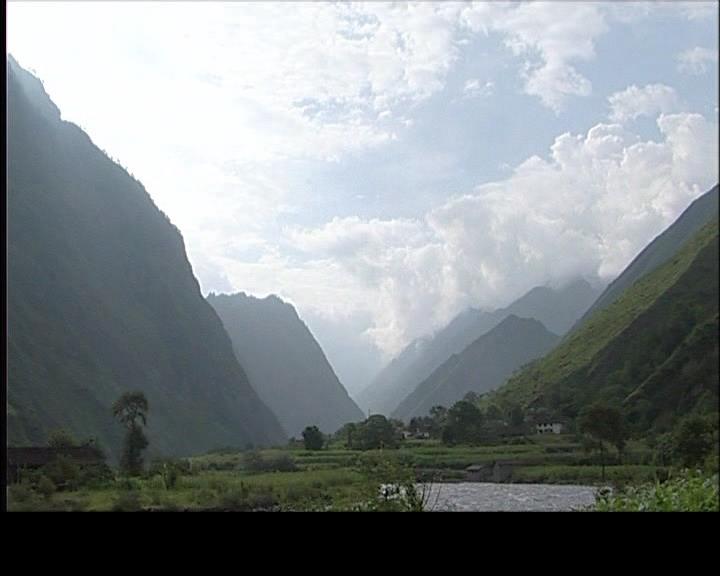 ཁམས་པའི་གསར་འགྱུར།  ༼༡༧.༠༦.༡༥༽༽
