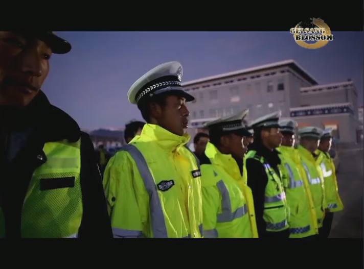 Taffic Policemen in Shangri-La - Tastes of Tibetan People's Life