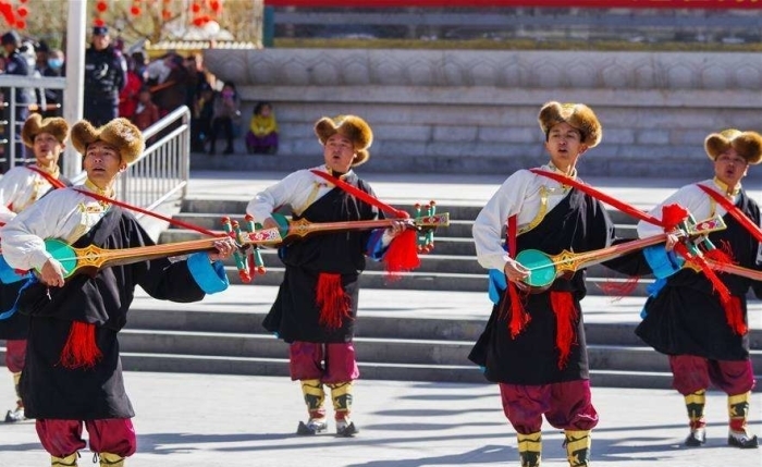 Tibetan Folk Arts Over the Past 40 Years