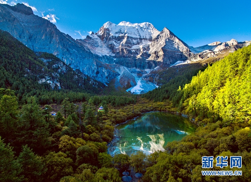 Daocheng Yading: Holly mountains where snow will never melt