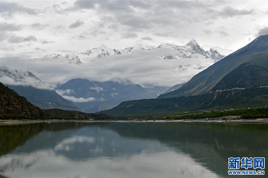 （美丽中国）（1）水墨南迦巴瓦峰