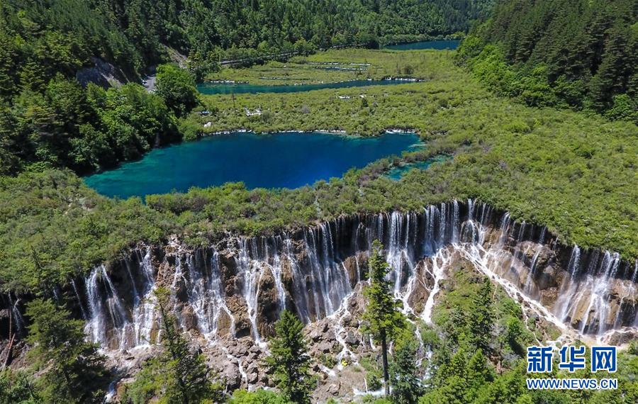 Jiuzhaigou National Park attracts tourists after reopening
