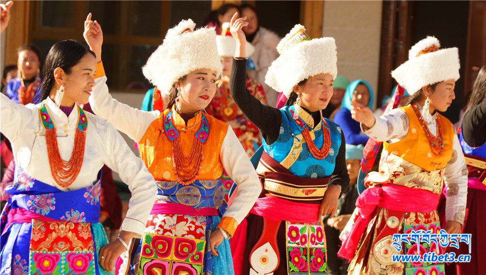བསོད་ནམས་ཚེ་རིང་གི་པར་རིས་བདམས་བཀོད།