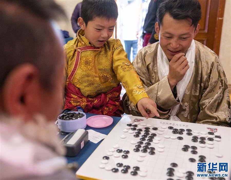 （體育·圖文互動）（4）藏棋從文化保護(hù)邁向體育競技（配本社同題文字稿） 
