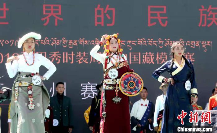 圖為銅獎(jiǎng)圖片作品《藏模》。　張忠蘋(píng) 攝