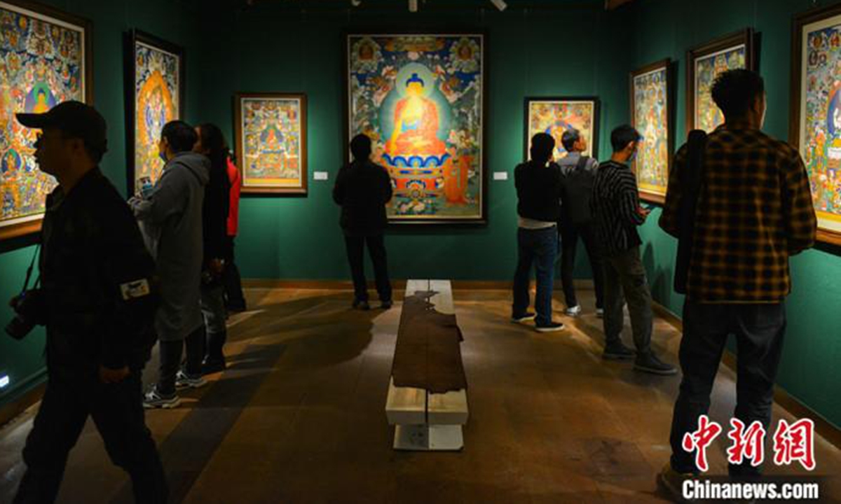 Thangka exhibition debuts in Tibet